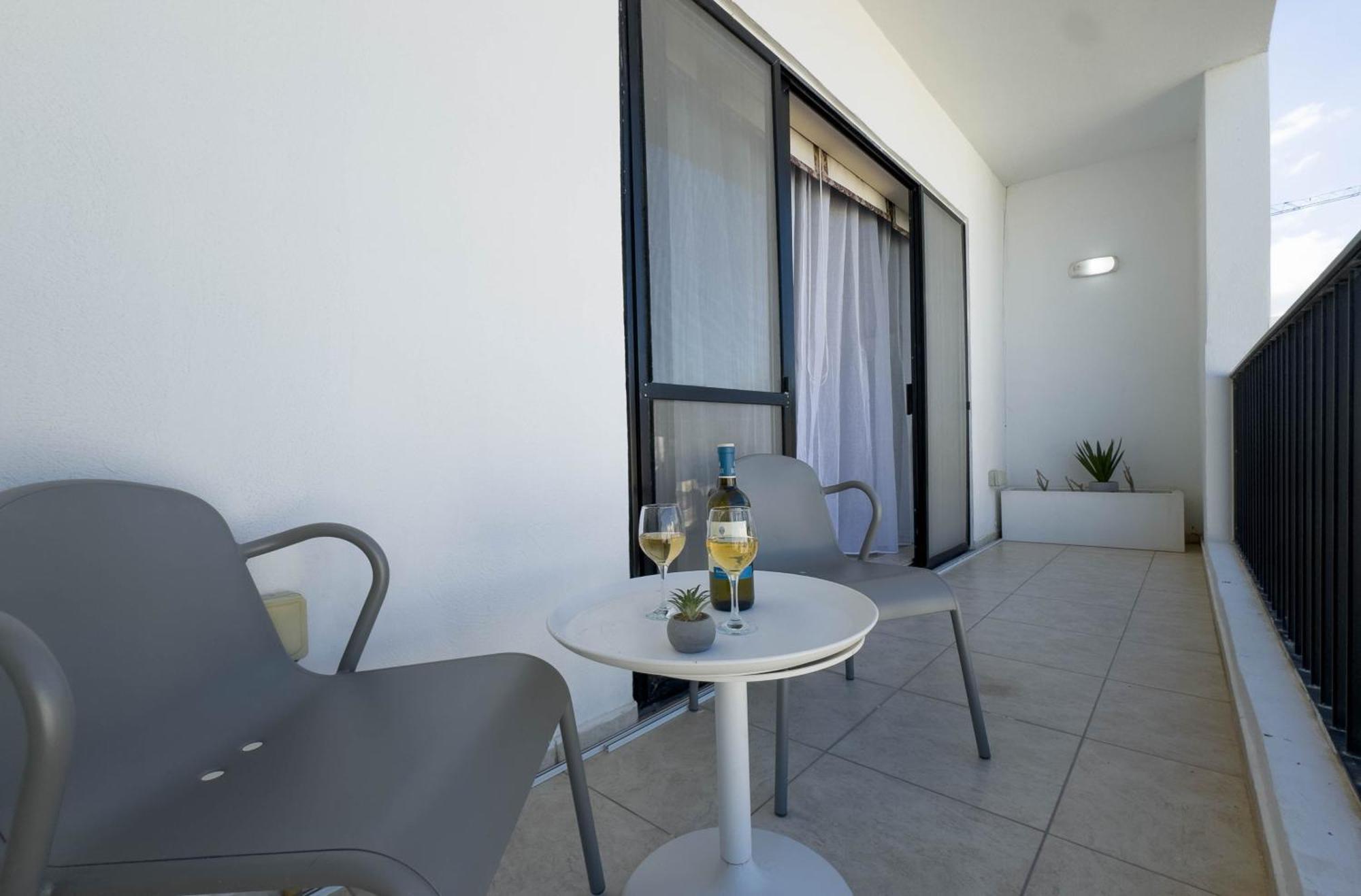 Appartement Jacuzzi Terrace Getaway With Valletta Views