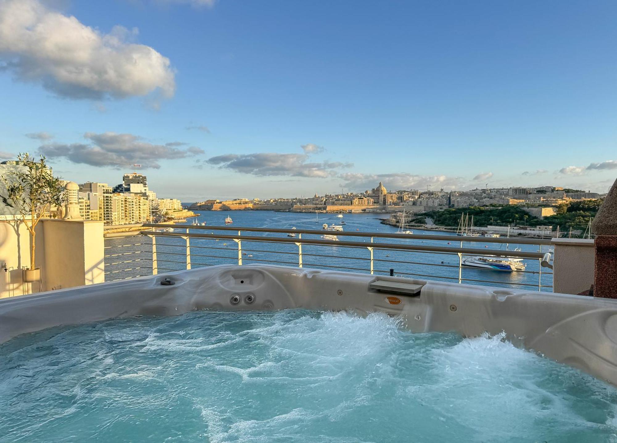 Appartement Jacuzzi Terrace Getaway With Valletta Views Sliema